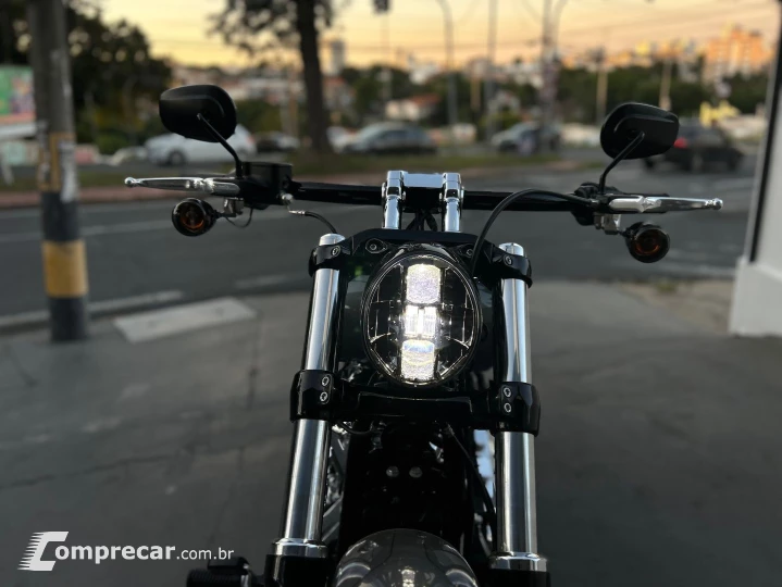 Softail Breakout 114