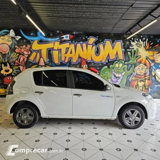 SANDERO EXP1016V