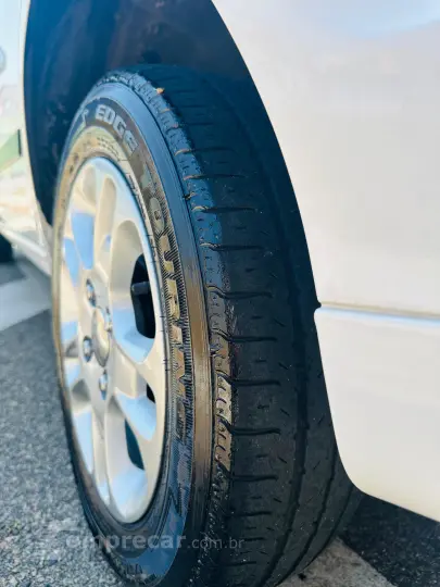 FIESTA 1.6 MPI Class Sedan 8V