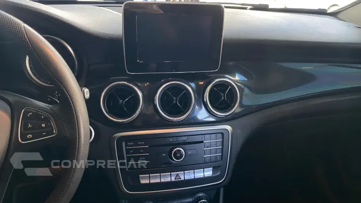 MERCEDES-BENZ CLA 180 1.6 CGI 7G-DCT
