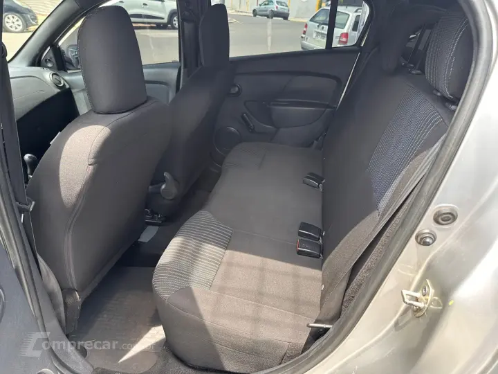 LOGAN 1.0 12V SCE Life