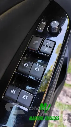 YARIS 1.5 16V FLEX SEDAN XLS CONNECT MULTIDRIVE