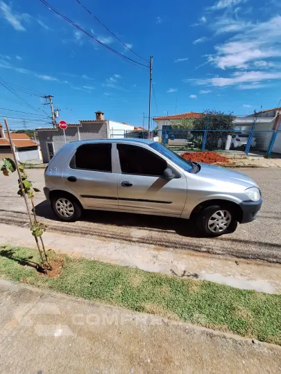 CELTA 1.0 MPFI Life 8V