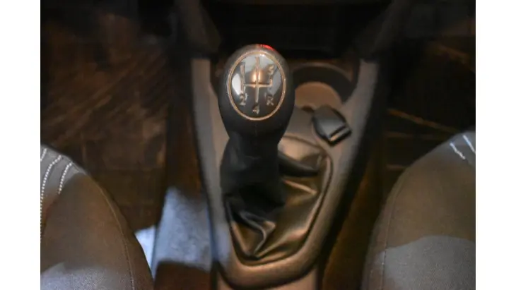 SANDERO - 1.0 12V SCE AUTHENTIQUE 4P MANUAL