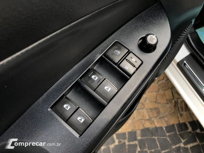 Yaris 1.5 16V Flex Sedan Xs Connect Multidrive