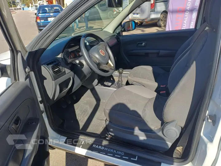 Strada 1.4 FLEX HARD WORKING CABINE SIMPLES