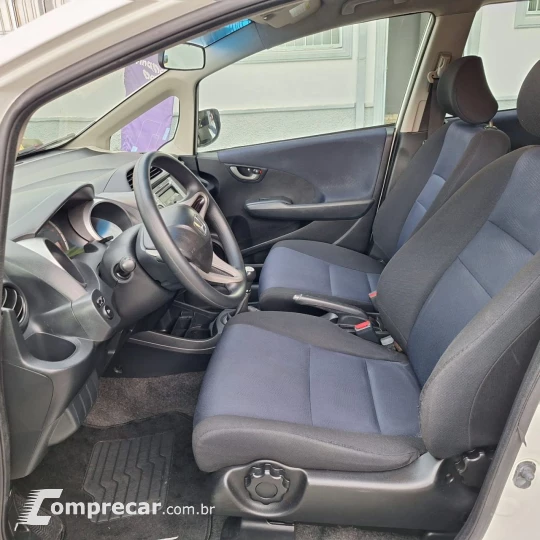 Fit 1.4 16V 4P LX FLEX