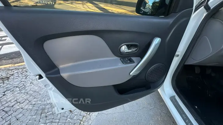 LOGAN 1.6 Dynamique 8V