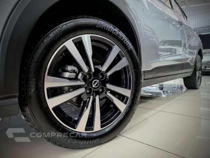 KICKS PLAY 1.6 16V FLEXSTART SENSE XTRONIC