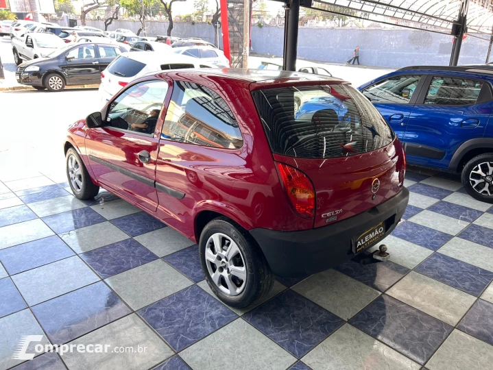 CELTA 1.0 MPFI Life 8V