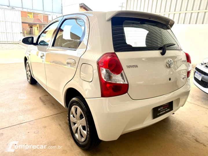 Etios Hatch XS 1.5