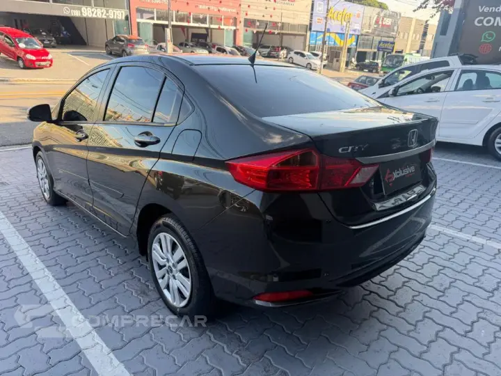 CITY Sedan DX 1.5 Flex 16V Aut.