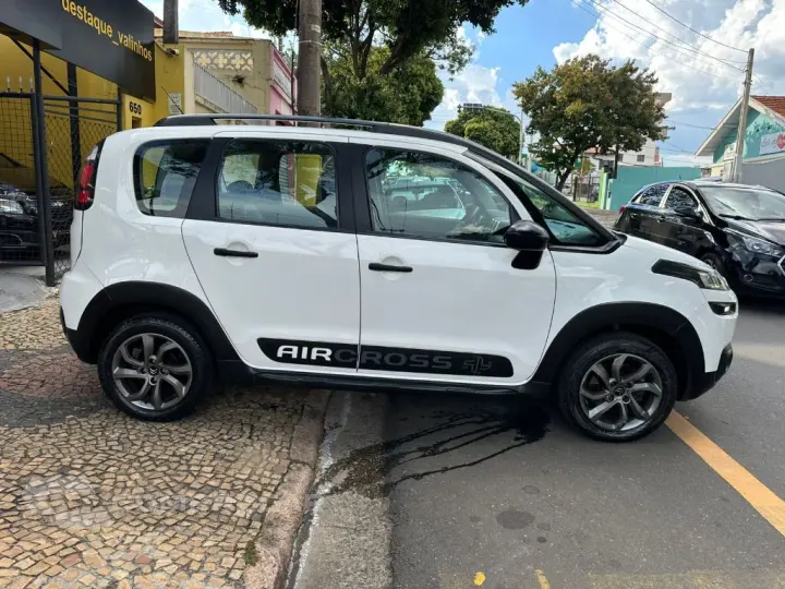 AIRCROSS Live 1.5 Flex 8V 5p Mec.