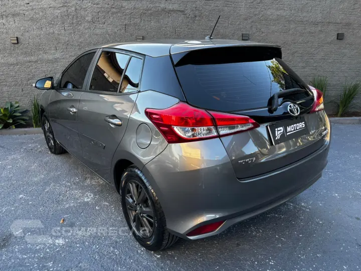YARIS 1.3 16V XL
