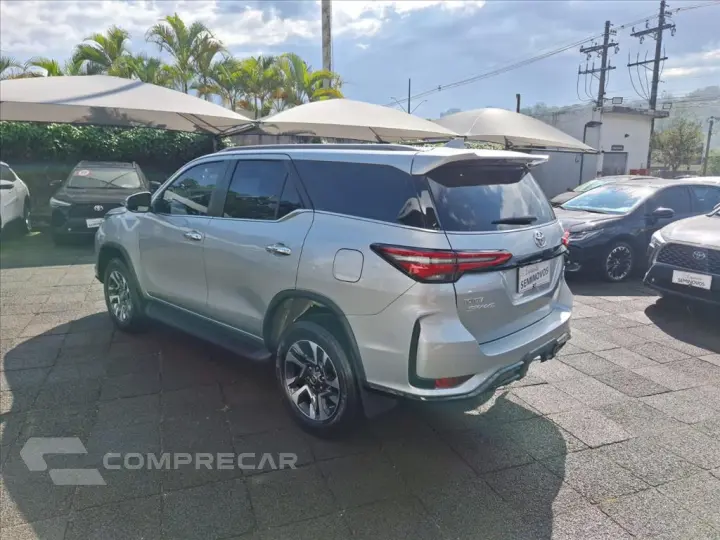 HILUX SW4 2.8 D-4D TURBO DIESEL SRX PLATINUM 7L 4