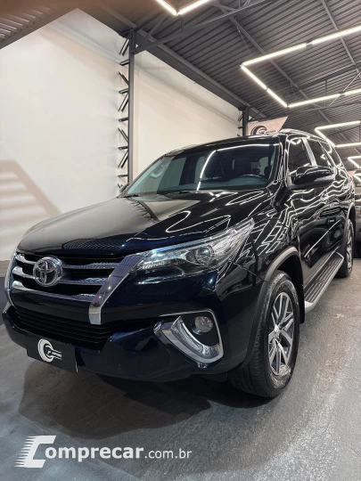HILUX SW4 2.8 D-4d Turbo SRX 7L 4X4