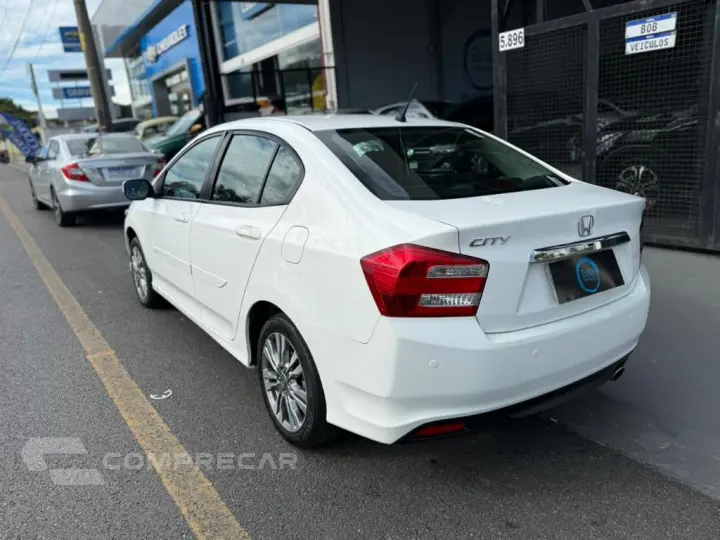 CITY Sedan LX 1.5 Flex 16V 4p Aut.