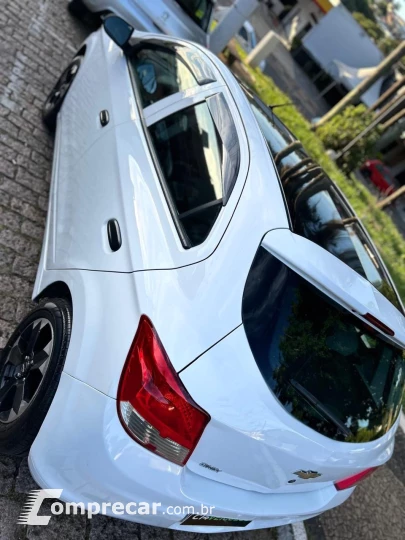 ONIX HATCH LS 1.0 8V FlexPower 5p Mec.