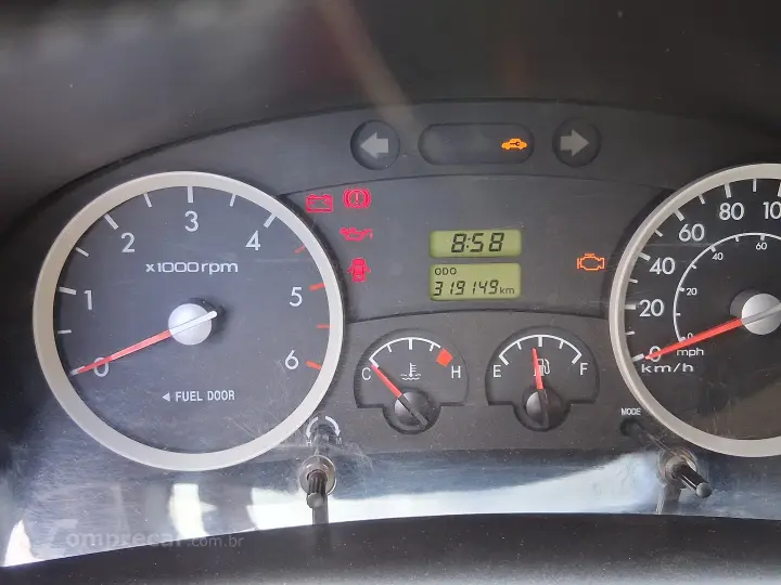 HR 2.5 Longo COM Bau 4X2 16V 130cv Turbo Intercooler