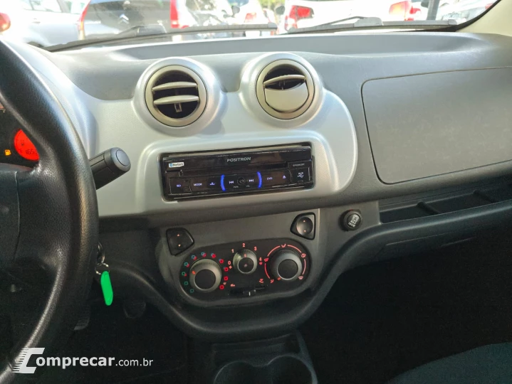 Uno Attractive 1.4 8V (Flex) 4p