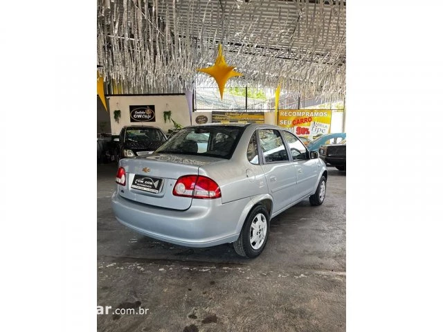 CLASSIC - 1.0 MPFI LS 8V 4P MANUAL