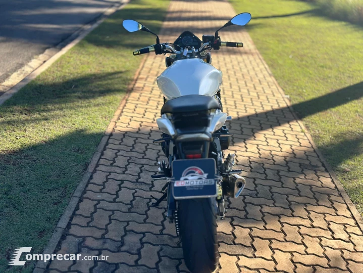 CB 600F HORNET