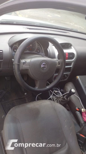 Corsa sedan Premium  completo 1.4