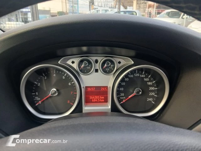 FOCUS SEDAN - 2.0 GLX SEDAN 16V 4P MANUAL