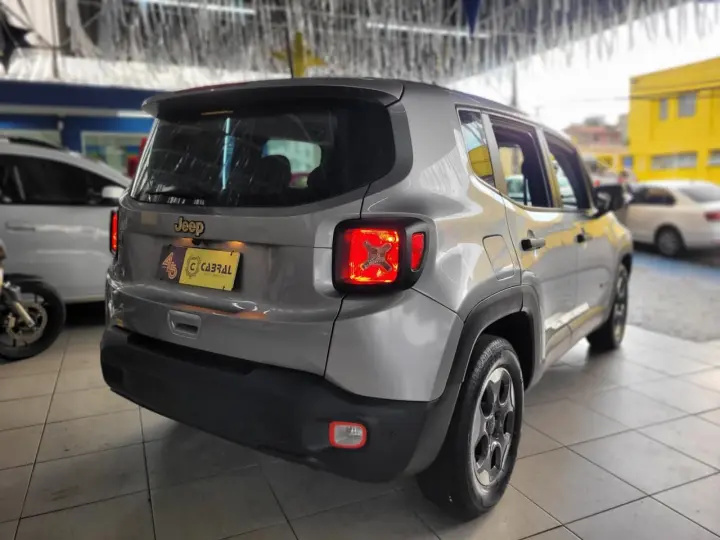 RENEGADE Renegade1.8 4x2 Flex 16V Aut.