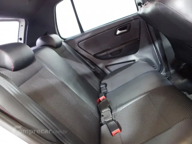 FOX - 1.6 MI ROCK IN RIO 8V 4P MANUAL