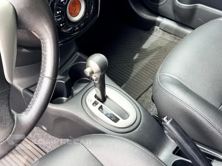 VERSA SL 1.6 16V FlexStart 4p Aut.