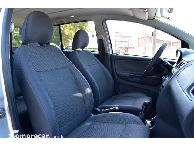 FOX - 1.0 MI 8V 4P MANUAL