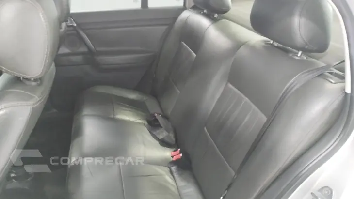 POLO SEDAN 1.6 MI 8V