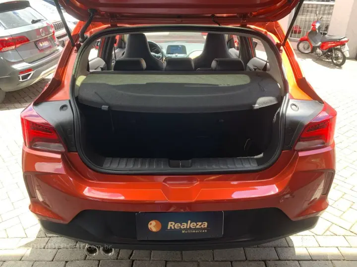 ONIX HATCH PREM. 1.0 12V TB Flex 5p Aut.