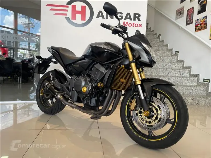 CB 600F HORNET