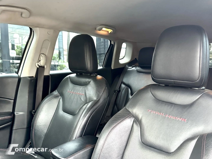 COMPASS 2.0 16V DIESEL TRAILHAWK 4X4 AUTOMÁTICO