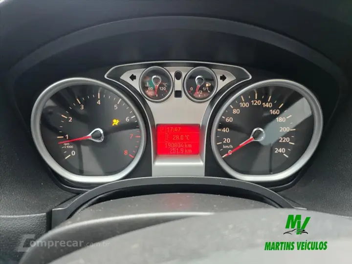 FOCUS 2.0 GHIA SEDAN 16V FLEX 4P AUTOMÁTICO