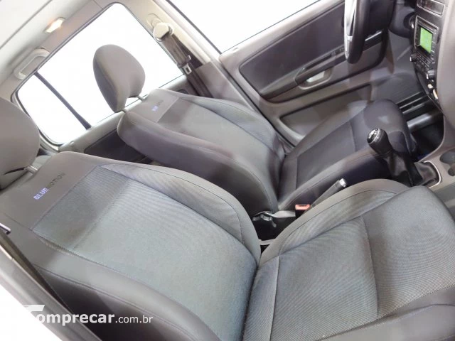 FOX - 1.0 MPI BLUEMOTION 12V 4P MANUAL