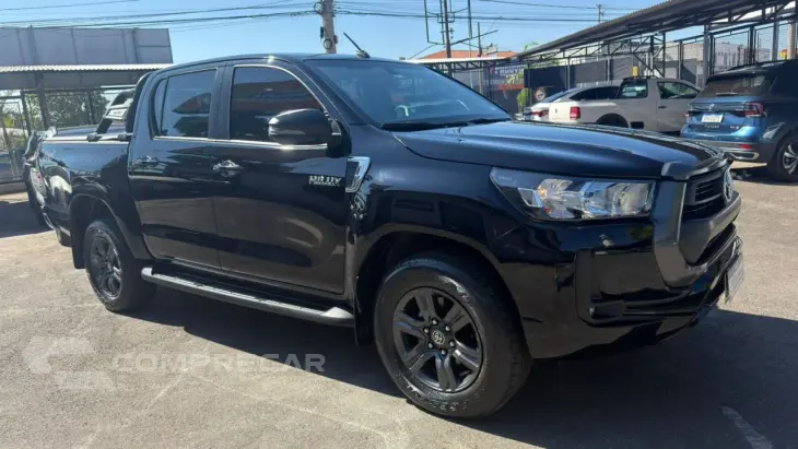 Hilux Caminhonete 2.8 16V 4P SR 4X4 DIESEL CABINE DUPLA AUTO