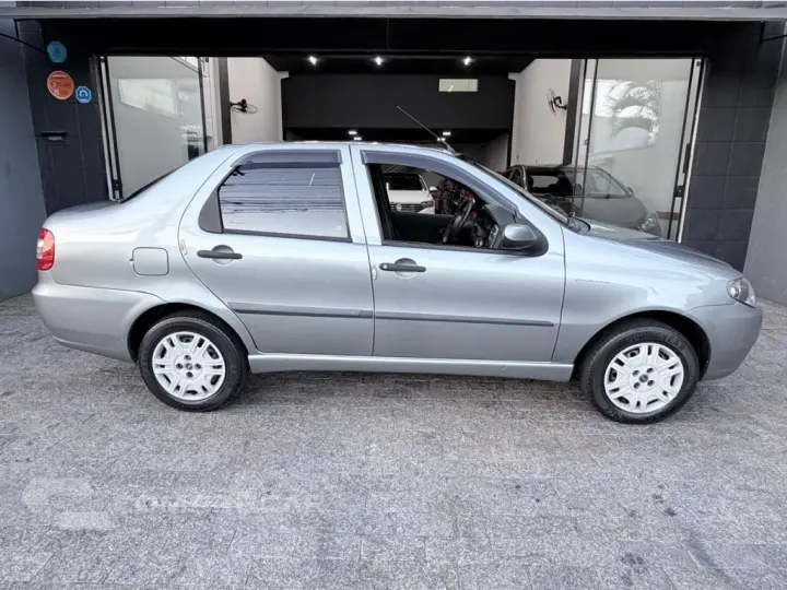 SIENA 1.0 MPI FIRE CELEBRATION 8V FLEX 4P MANUAL