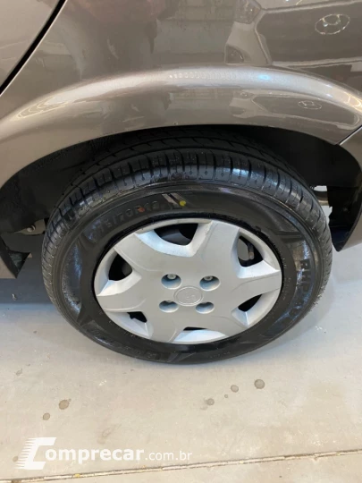 CELTA 1.0 MPFI LT 8V