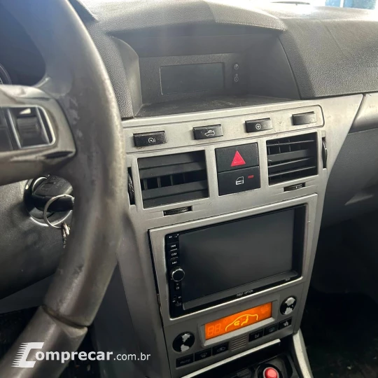 VECTRA 2.0 MPFI Elegance 8V