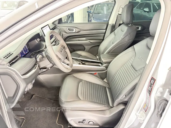 COMMANDER 1.3 T270 TURBO FLEX LONGITUDE AT6