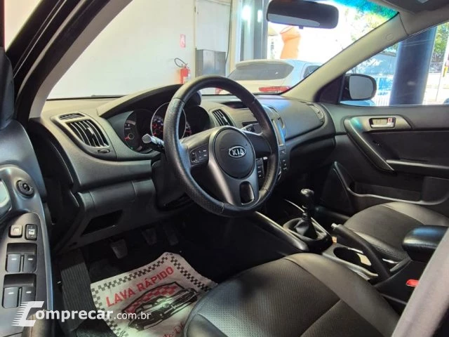 CERATO - 1.6 EX3 SEDAN 16V 4P MANUAL