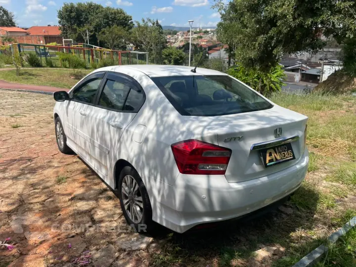 CITY 1.5 LX Sedan 16V