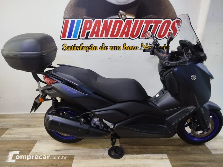XMax 250 Connected