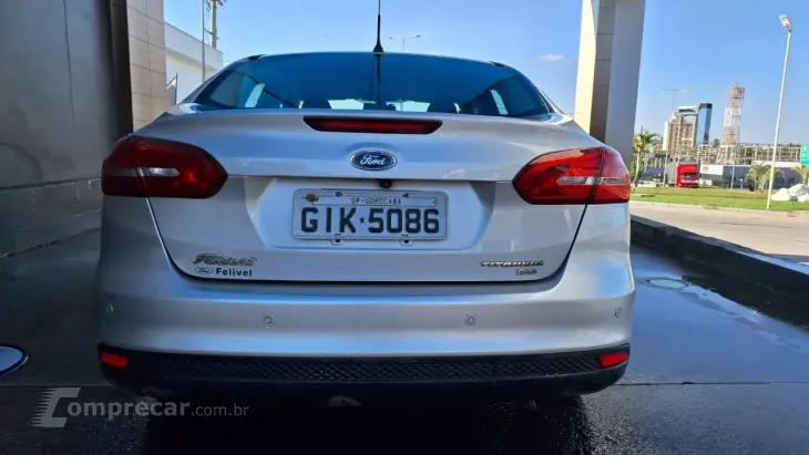 FOCUS 2.0 Titanium Fastback 16V