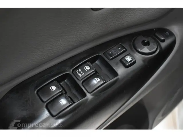 TUCSON - 2.0 MPFI GLS 16V 143CV 2WD 4P AUTOMÁTICO