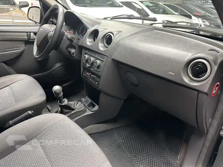 CELTA 1.0 MPFI LT 8V