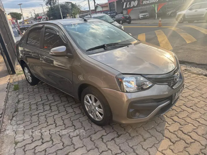ETIOS 1.5 X Plus Sedan 16V